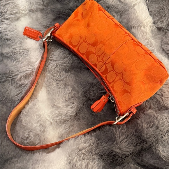 COACH Rare Vintage Y2K Orange Shoulder Bag - Picture 12 of 12